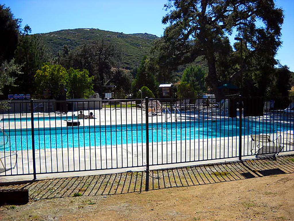 Oakzanita Springs Camping Resort Cabin 1 Descanso Exteriér fotografie